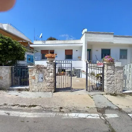 Il Cappero, Sul Mare Apartment